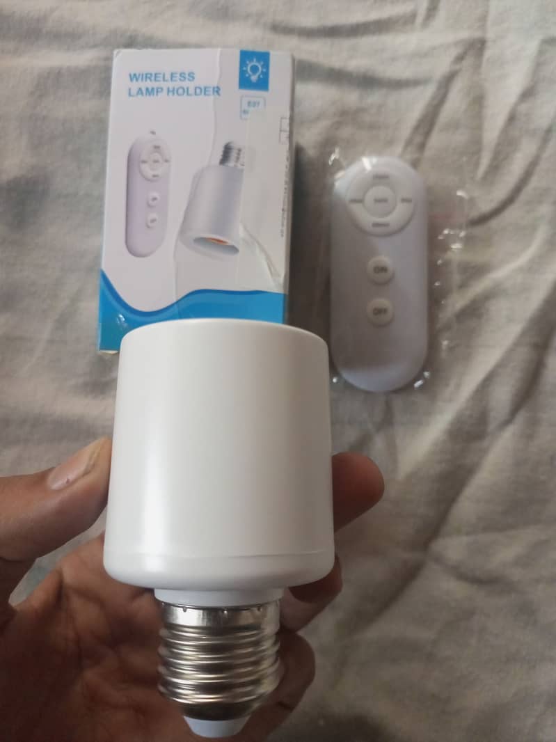 60W E27 Wireless Remote Control Smart Timer Switch Lamp Holder 3