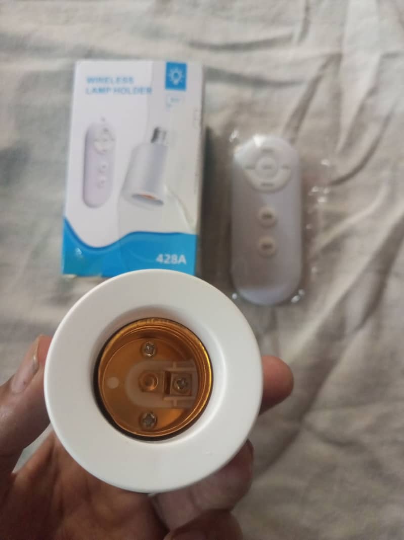 60W E27 Wireless Remote Control Smart Timer Switch Lamp Holder 4