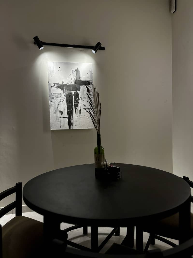 Dining table/4 seater dining table/ 1