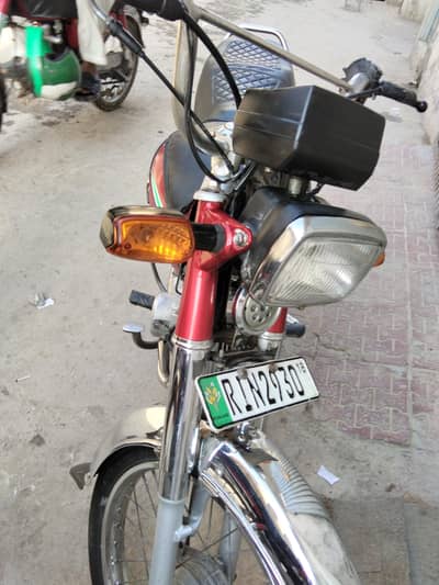 HONDA CD 70 MODEL 2018 FOR SALE IN BEST CONDITION.