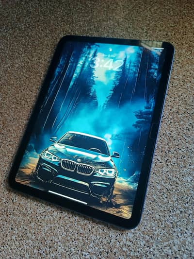 IPAD 10 GENERATION _ 10/10 CONDITION ONLY BOX OPEN.