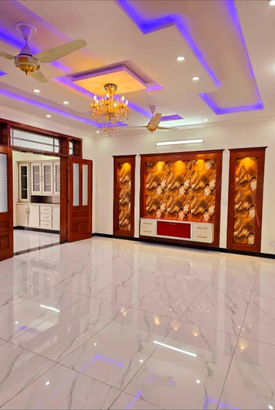 10 Marla Tile Flooring Independent House Gas Boring Parking Servant Quarter G-13/2