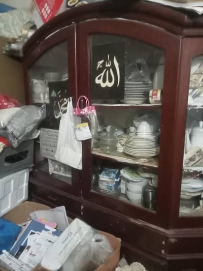 all ok ferfect shaf  ha bilkul  new like show case