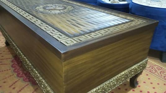 crown design center table