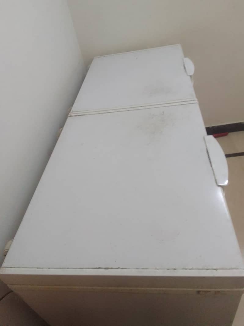 waves deep freezer 8