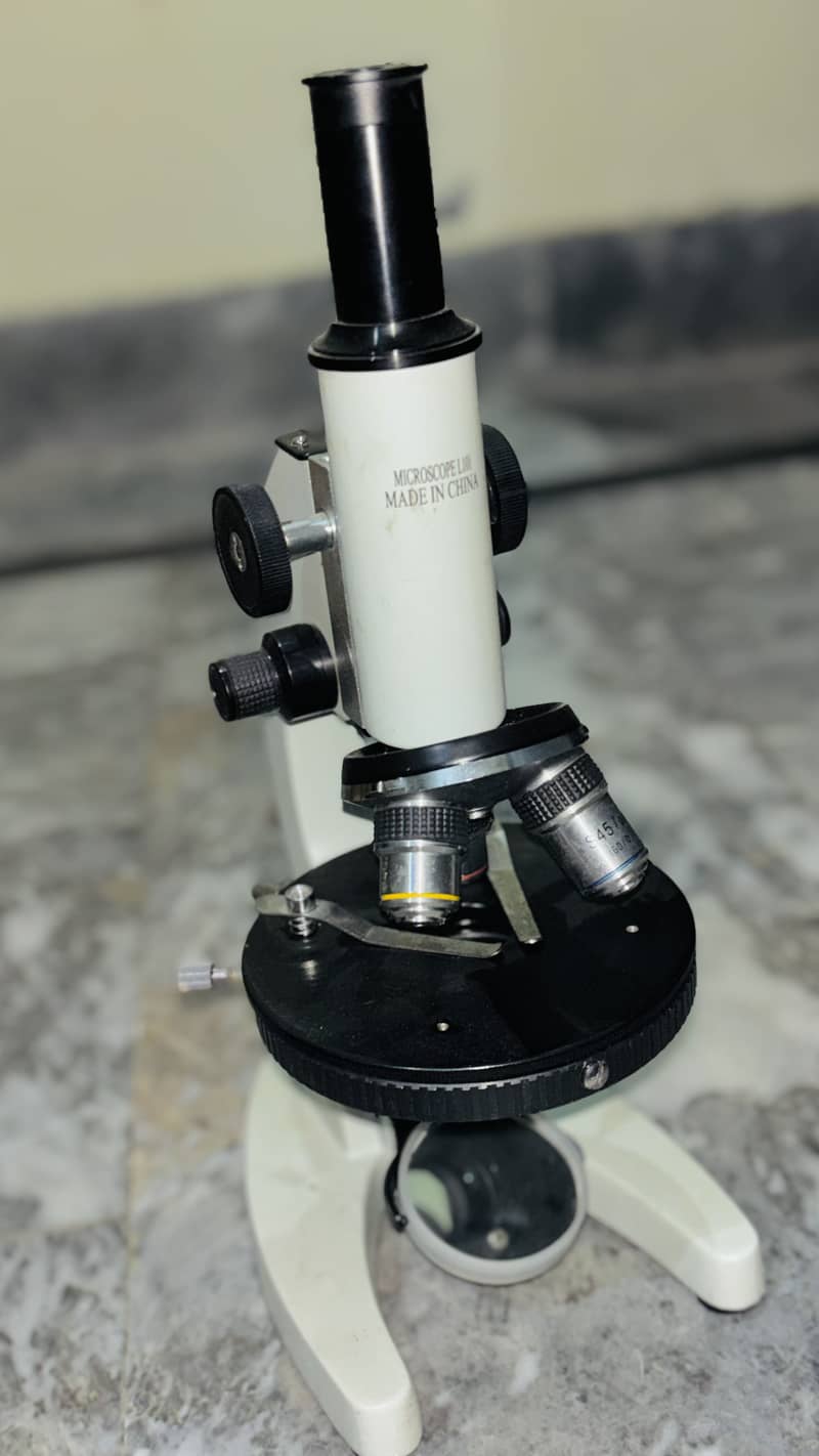 Monocular microscope 1