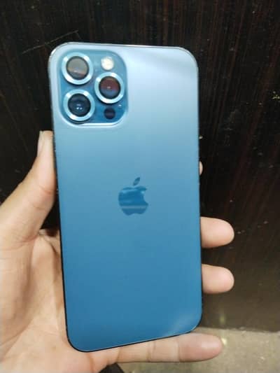 12pro max Fu 128gb w/p battery 72 Rs. 110000 03099099994 only sim call