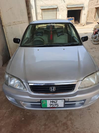 gadi bahar se Shawar Andar Se total genueen hai