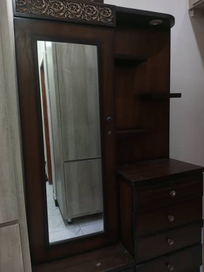Dressing table