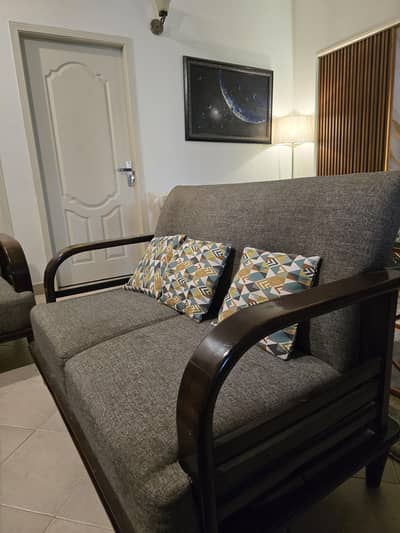 4 seater sofa set with  centre table and 4 cushions