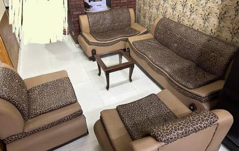 Drawing room 7 seater’s sofa