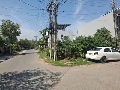 10.50 Marla Corner Plot Ideal Location Near Park, Mosque, Market Plot For Sale