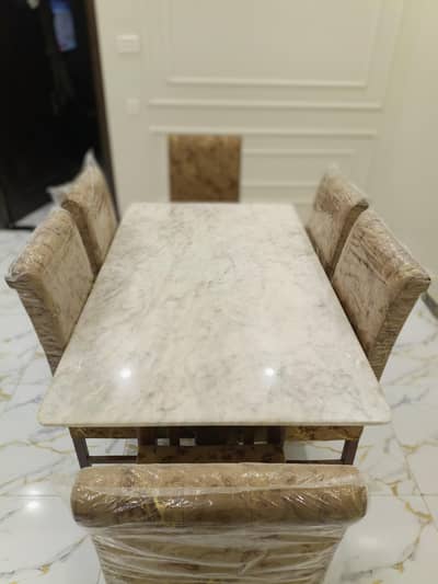 Dining table with 6 chair