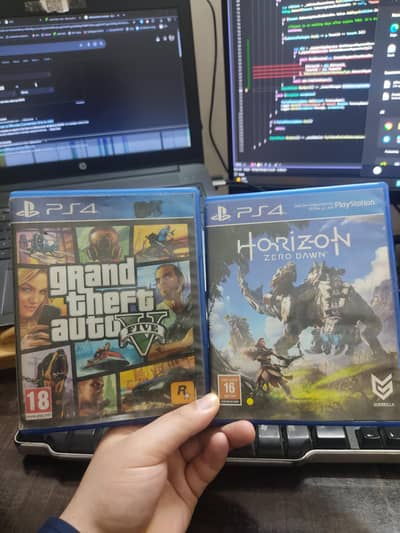 PS4 Games GTA 5 and horizon zero dawn used