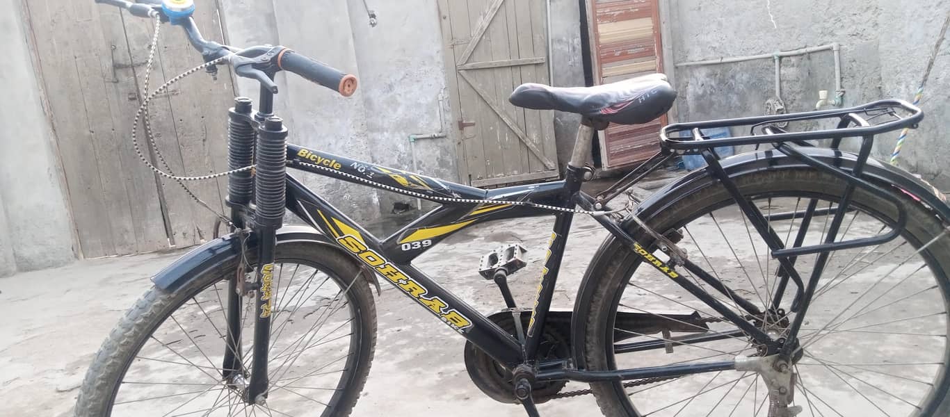 صرف تین ماہ سائیکل استعمال ہوئی ہے بالکل نیو ہے 3