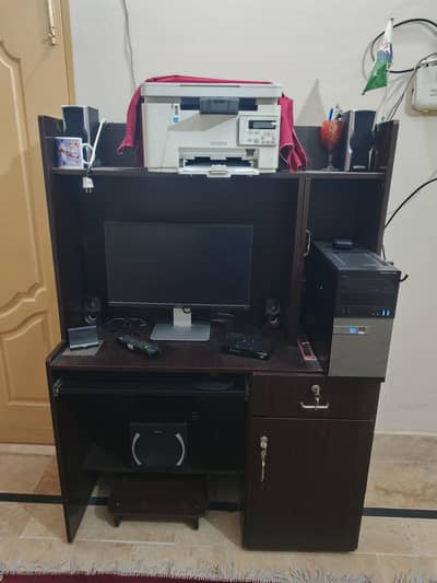 Beautiful Console rack for PC Led