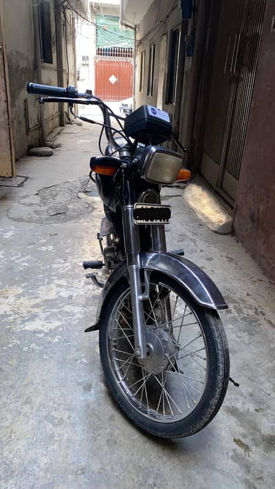 United CD 70 2022 model