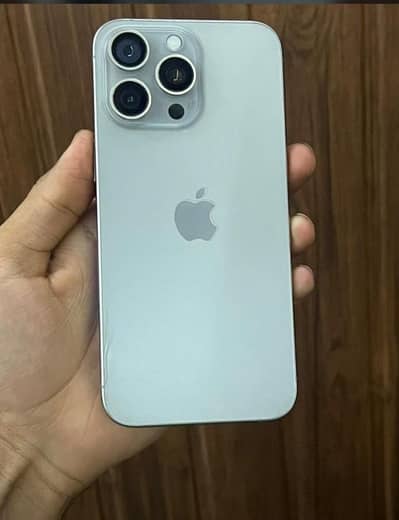 iPhone 15 Pro Max