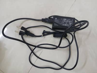 HP LAPTOP CHARGER NEW 2NOS