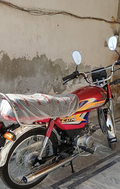 Honda CD 70 Bike | 1300 KM use only Bike Call 0335 - 1685430