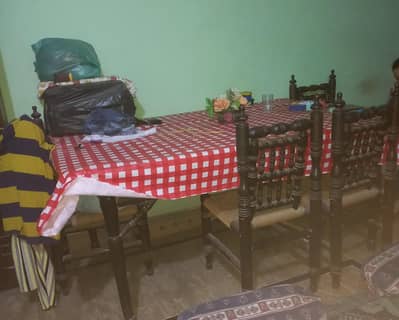 Dinning table with 6 chair