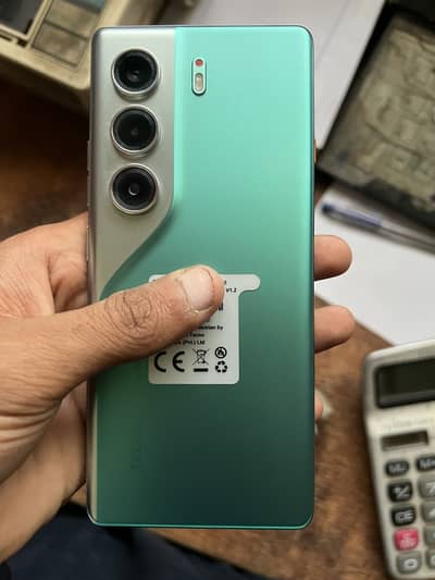 Tecno camon 40 pro