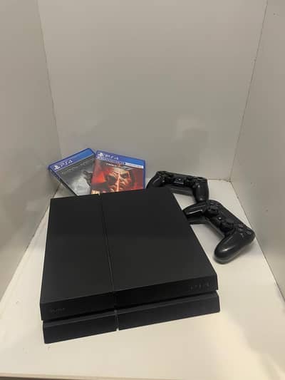 PS4 FAT 500GB WITH 2 CONTROLLERS