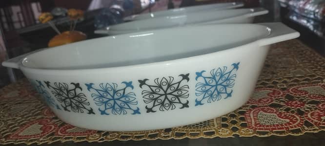 3 Pyrax England dishes with lids