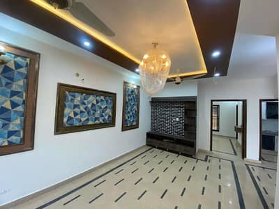 A BEAUTIFUL HOUSE DEPEND ON 5 MARLA DOUBLE STOREY IN BISMILLAH HOUSING SOCIETY