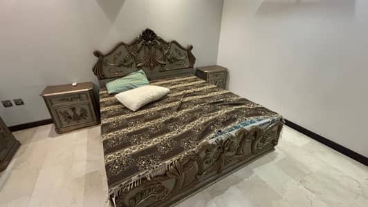 elegant king size bed set with mattress