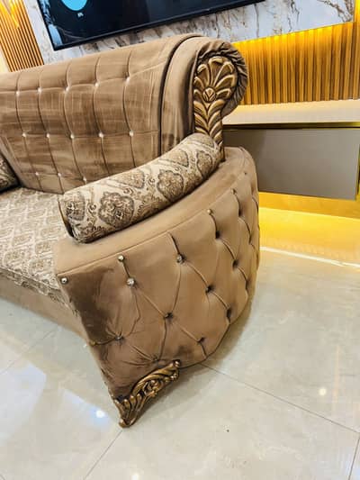 Luxurious 7 Seat Sofa Set