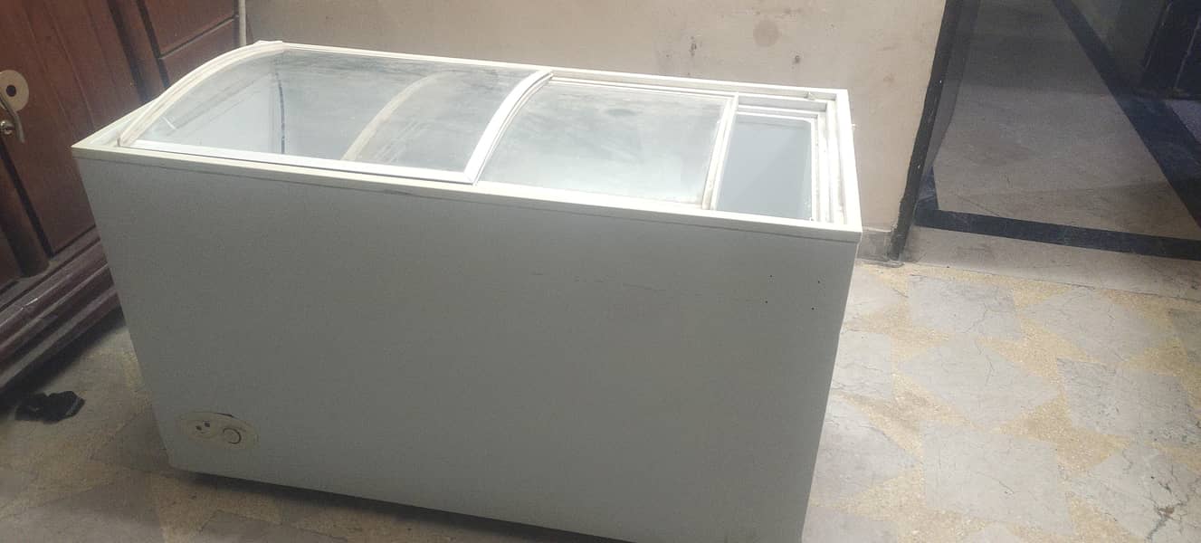 Waves deep freezer 4