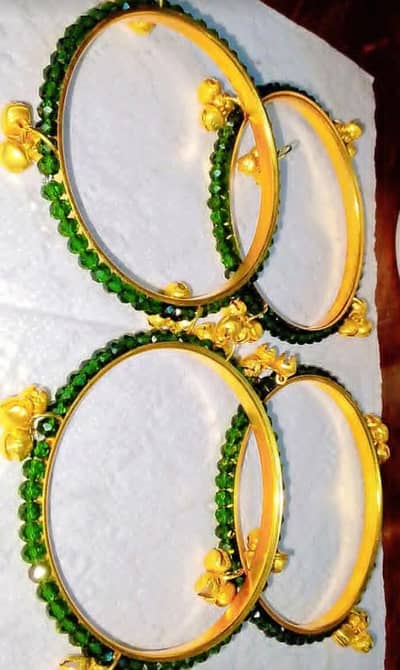 Kashmiri bangle's available 