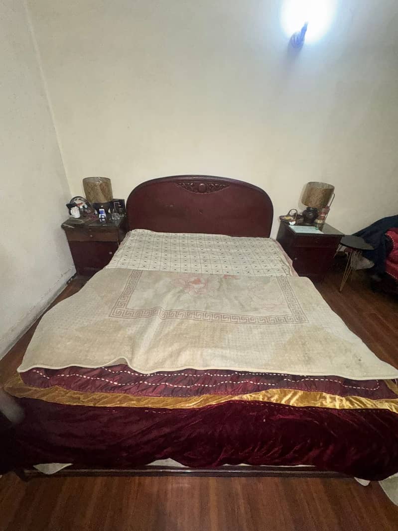 Bed ,dressing , side table 2