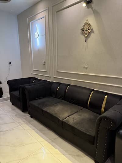 Molty Sofas Just like New