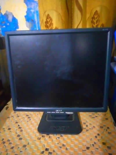 I AM SELLING ACER MONITER FOR 25 000. RS  AND DELL CPU 25000. RS