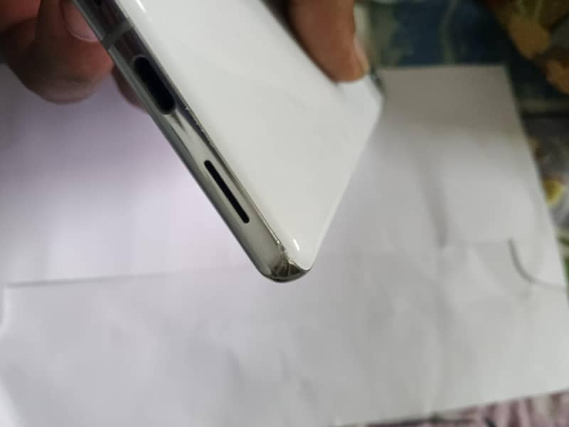 Google Pixel 7-PRO 4