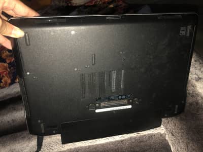 Dell leptop core l 5 13 inches