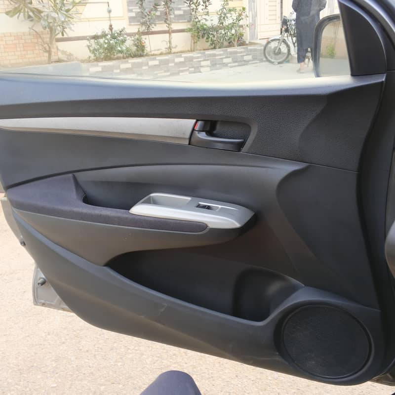 City 2011 Automatic 16