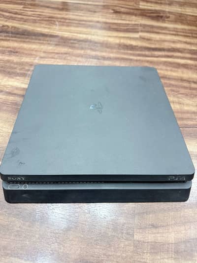 PS4 Slim