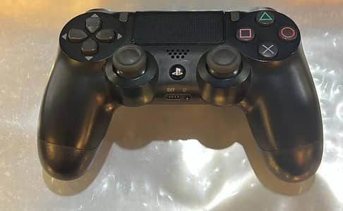 Pre-owned Playstation 4 Dualshock controller