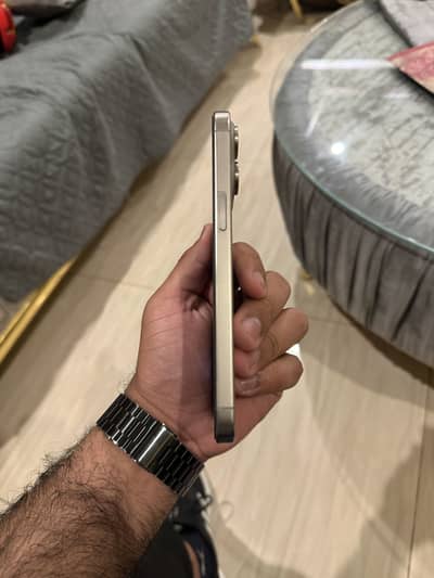 Iphone 15 pro max natural tatium colour 256 gb waterpack