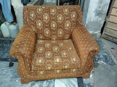Sof set for sale in good condition
