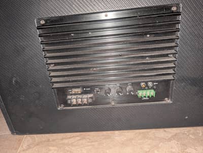 l am selling my car sub bofer build in imly far