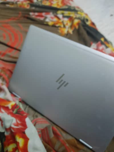 Hp Elitebook x360 1040 G5 16gb 256ssd 128mb graphic card