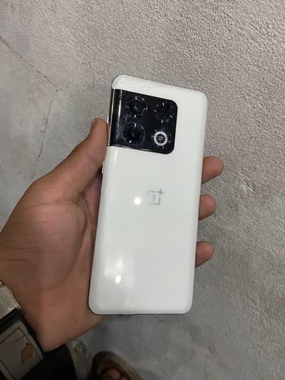 one plus 10 pro 5 g  16/256 10/10