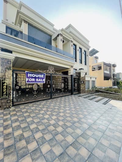 LDA Avenue Block J 10 Marla Modern House Available For Sale At Lucrative Price