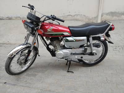 Honda CG(125) special edition ( Read add)
