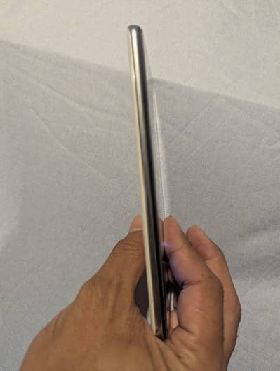 I am selling Poco F3 8/256