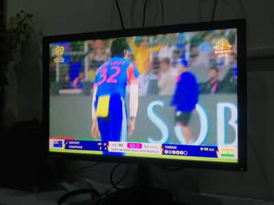 Lenovo T. H 24 INCH LCD